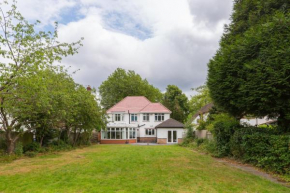 Beautiful 7 bedroom house for 15 guests next to Edgbaston Stadium